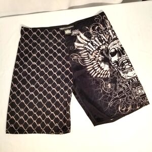 MMA Elite Mens Size XL Surf Board Shorts V Closure Drawstring Skull Chains